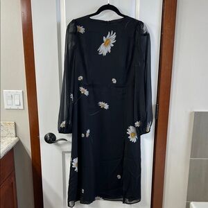 En Saison Black Daisy-Print Long Sleeve Midi Dress